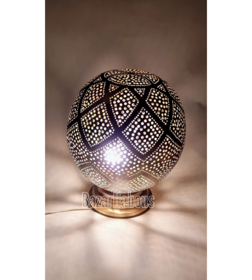 Lampe de salon en métal, création artisanale marocaine