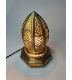 Lampe de table marocaine en métal ajouré, artisanat marocain